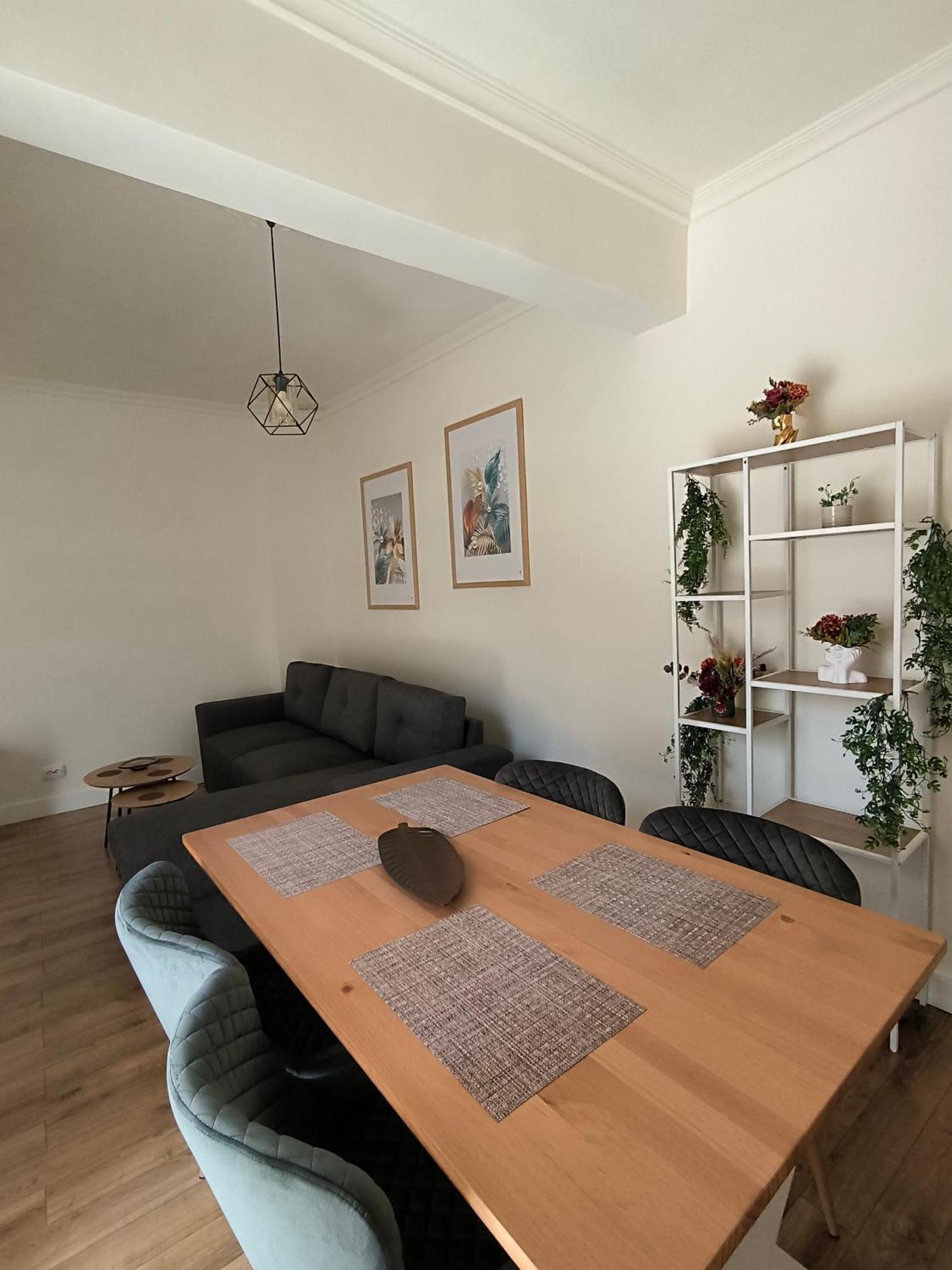 Port View, Veranda, 80 Sqm, Spacious Place For 6 Thessaloniki Buitenkant foto