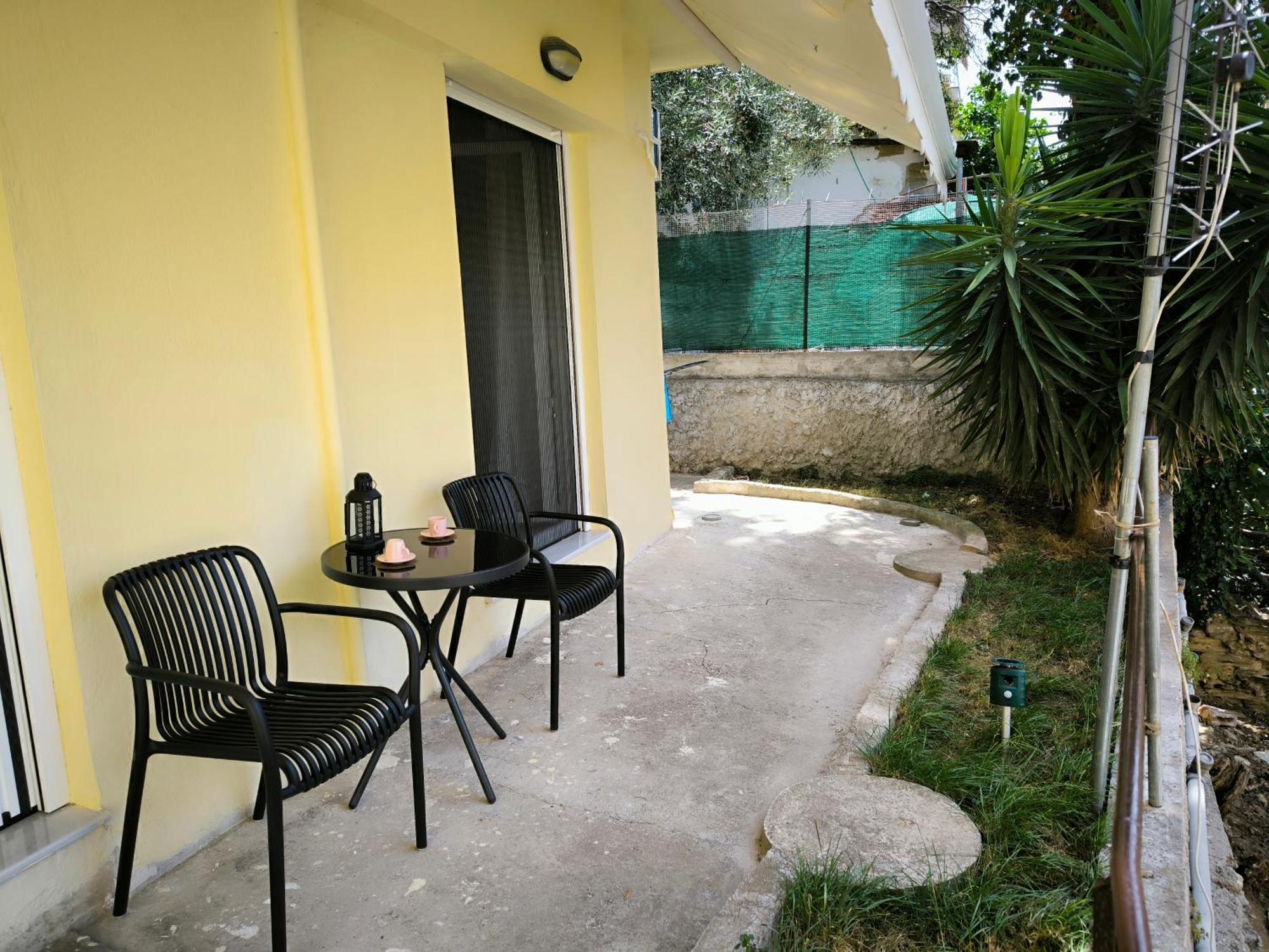 Port View, Veranda, 80 Sqm, Spacious Place For 6 Thessaloniki Buitenkant foto